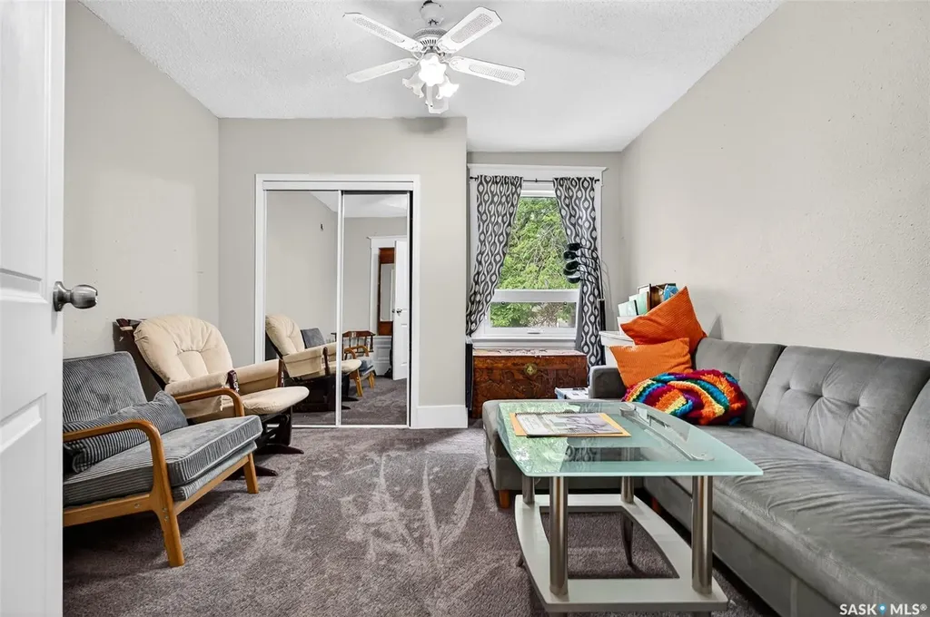 1142 2nd Avenue NE Moose Jaw SK S6H 1C6