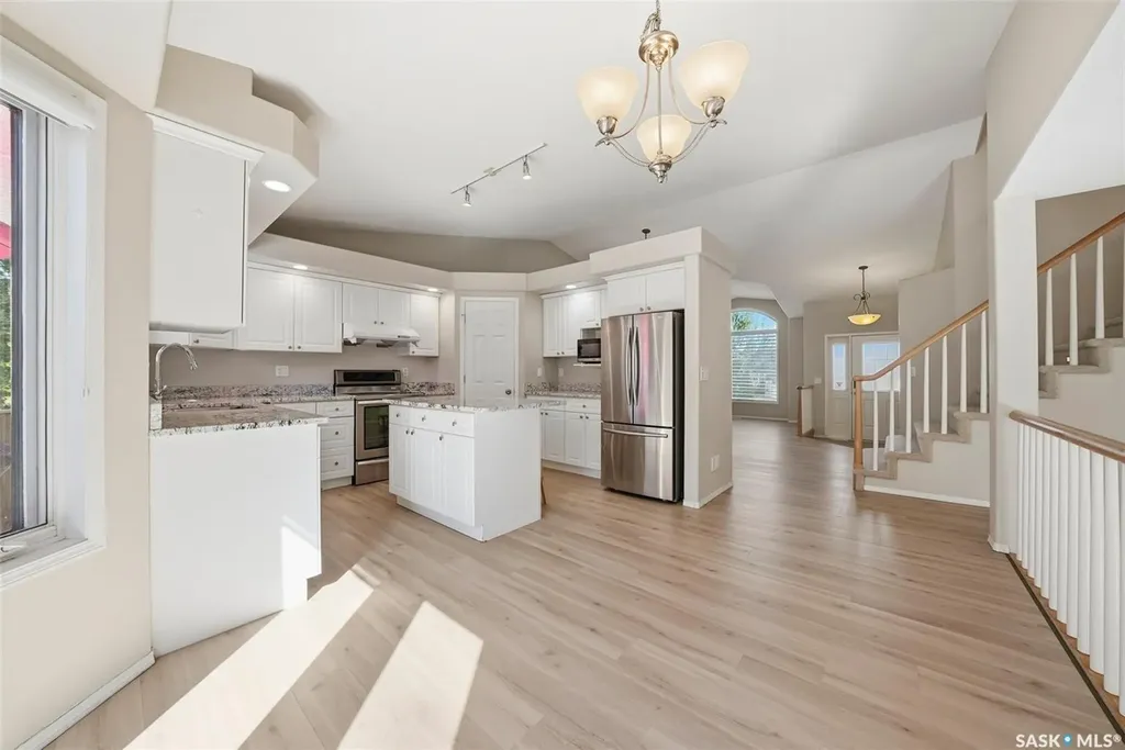 118 Hinitt Place Saskatoon SK S7N 4M6