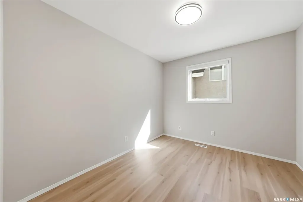118 Hinitt Place Saskatoon SK S7N 4M6