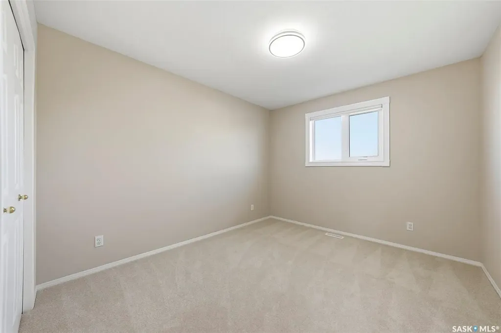 118 Hinitt Place Saskatoon SK S7N 4M6