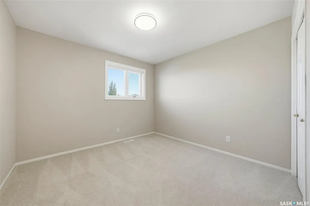 118 Hinitt Place Saskatoon SK S7N 4M6