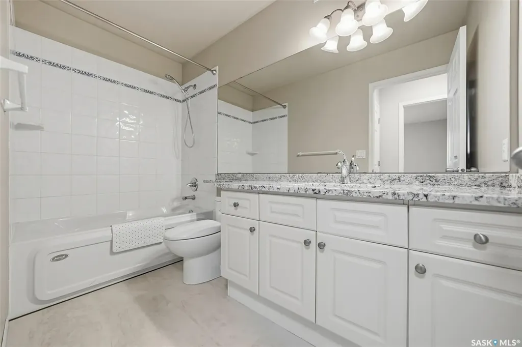 118 Hinitt Place Saskatoon SK S7N 4M6