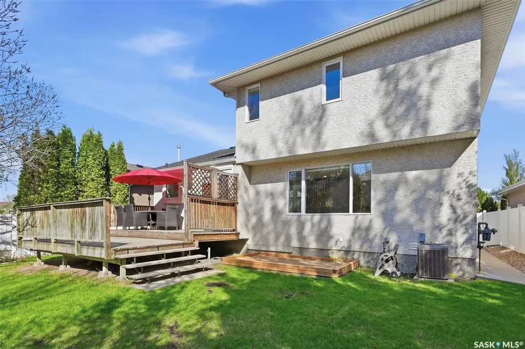 118 Hinitt Place Saskatoon SK S7N 4M6
