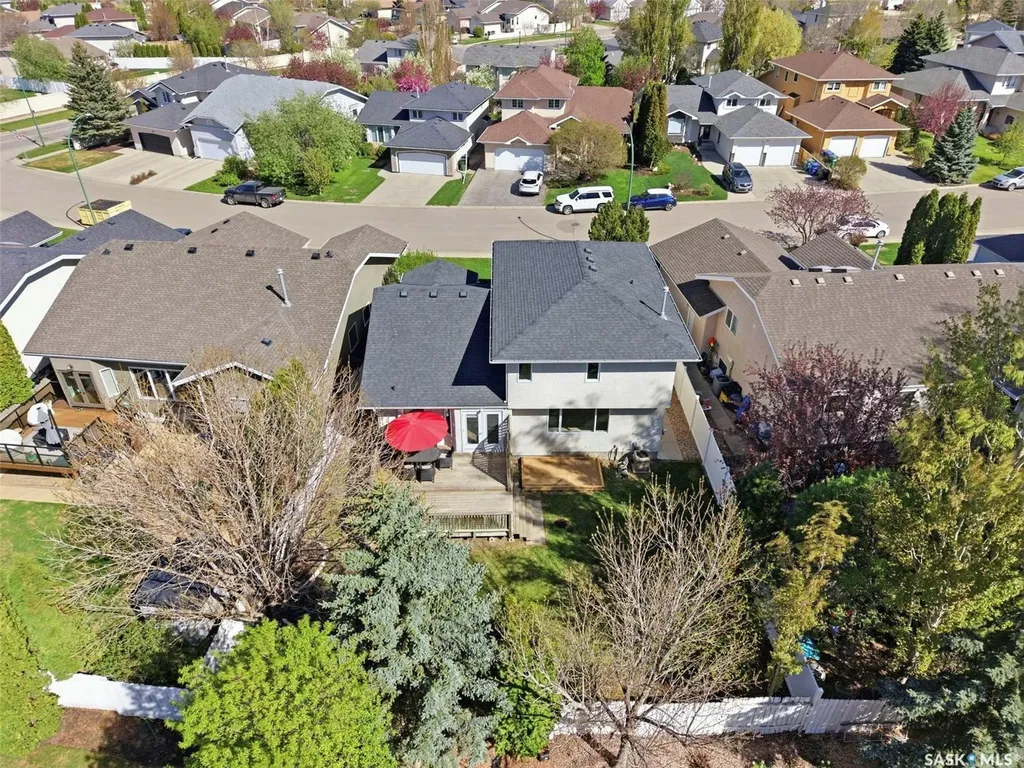 118 Hinitt Place Saskatoon SK S7N 4M6