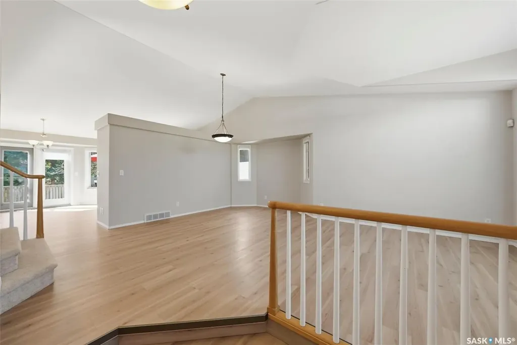 118 Hinitt Place Saskatoon SK S7N 4M6