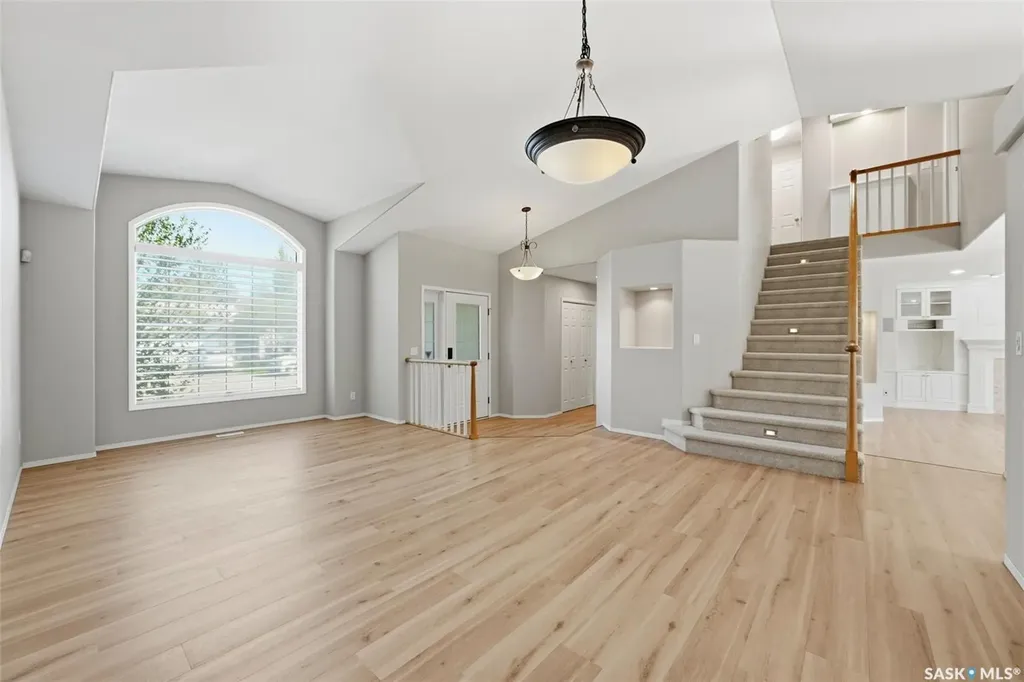 118 Hinitt Place Saskatoon SK S7N 4M6