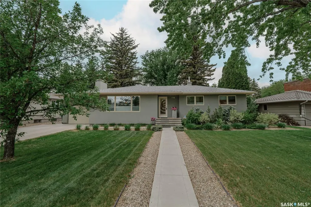 414 Lake Crescent Saskatoon SK S7H 3A4