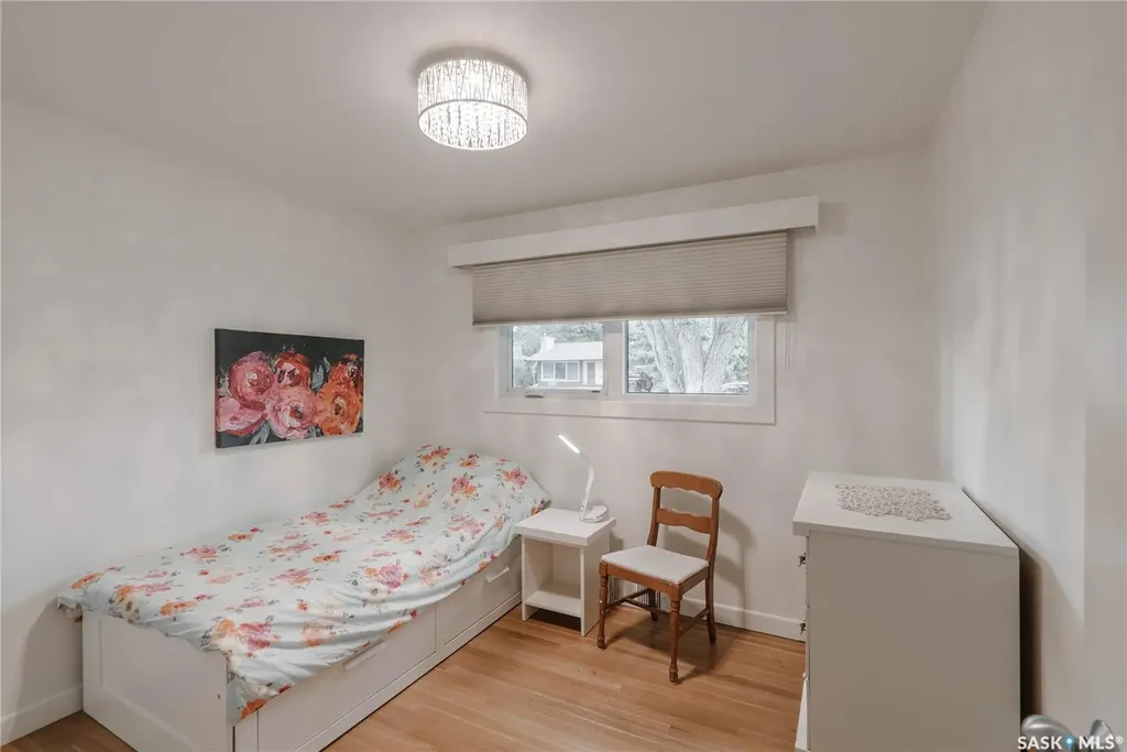 414 Lake Crescent Saskatoon SK S7H 3A4