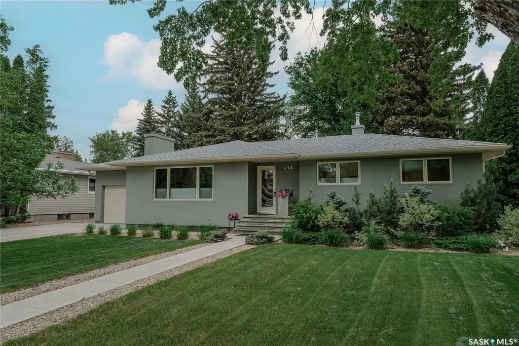 414 Lake Crescent Saskatoon SK S7H 3A4