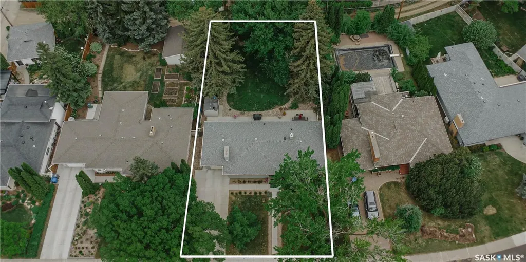 414 Lake Crescent Saskatoon SK S7H 3A4