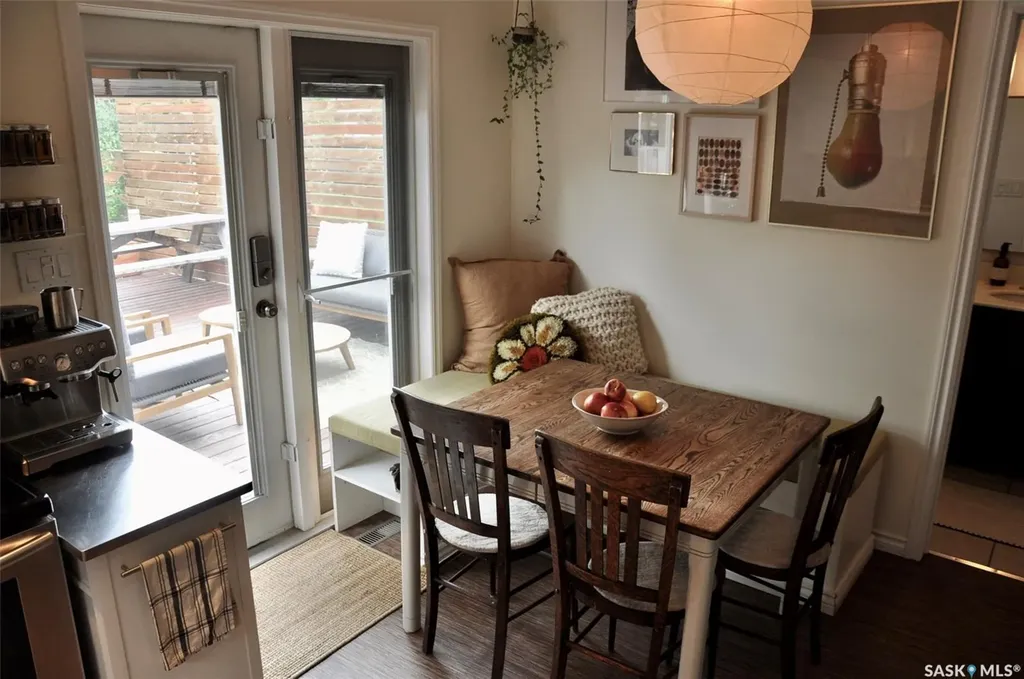 725 9th Street E Saskatoon SK S7H 0M6
