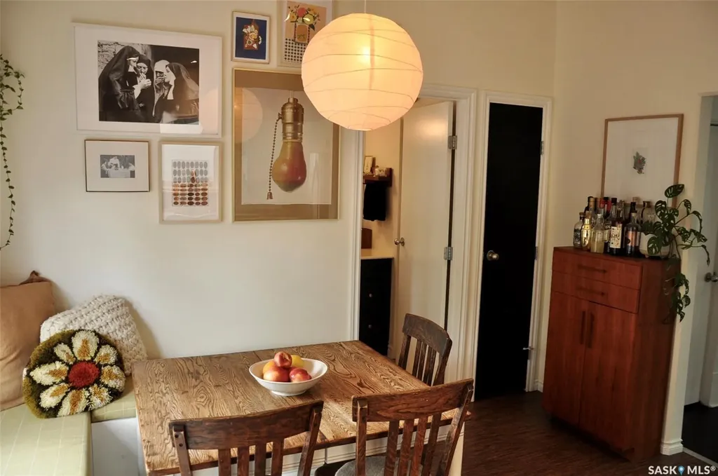 725 9th Street E Saskatoon SK S7H 0M6