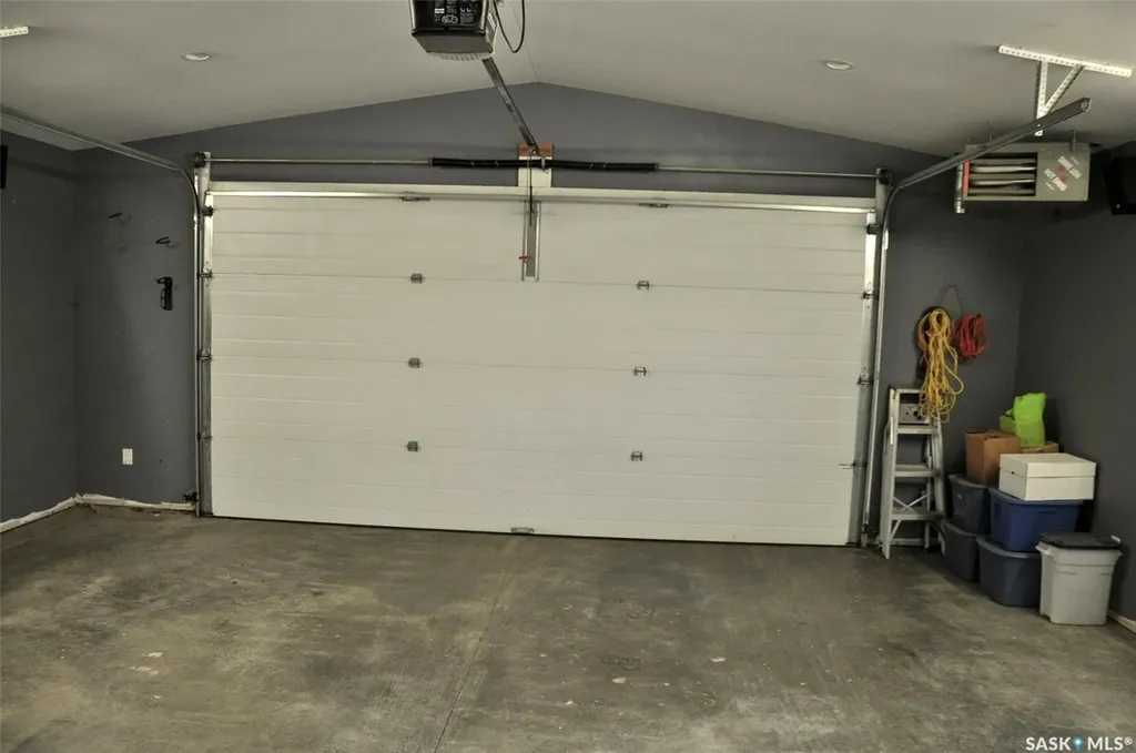 725 9th Street E Saskatoon SK S7H 0M6