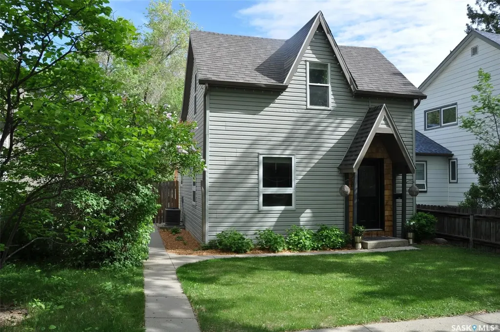 725 9th Street E Saskatoon SK S7H 0M6