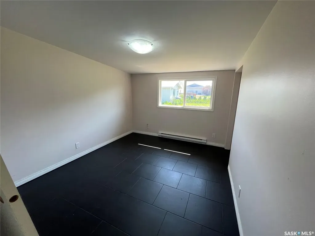105 2nd Avenue Landis SK S0K 2K0