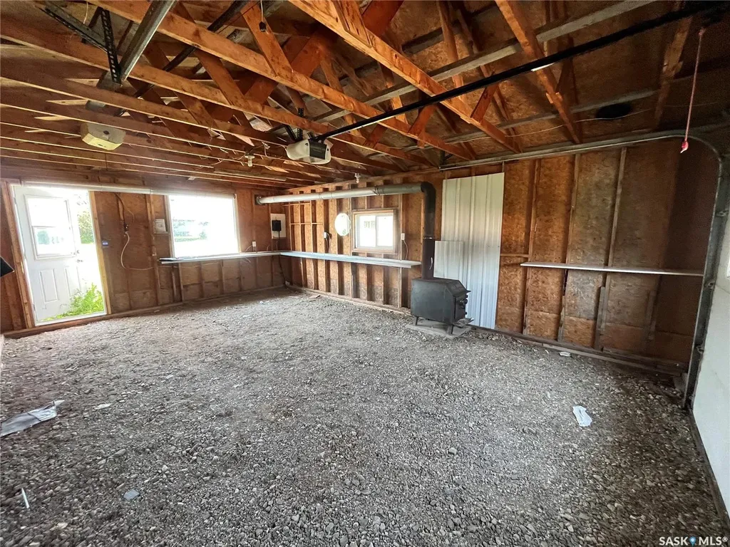 105 2nd Avenue Landis SK S0K 2K0