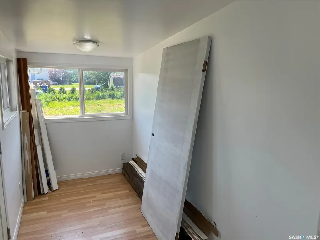 105 2nd Avenue Landis SK S0K 2K0