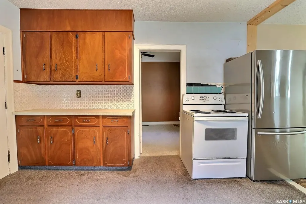 2236 Mackay Street Regina SK S4N 2S8