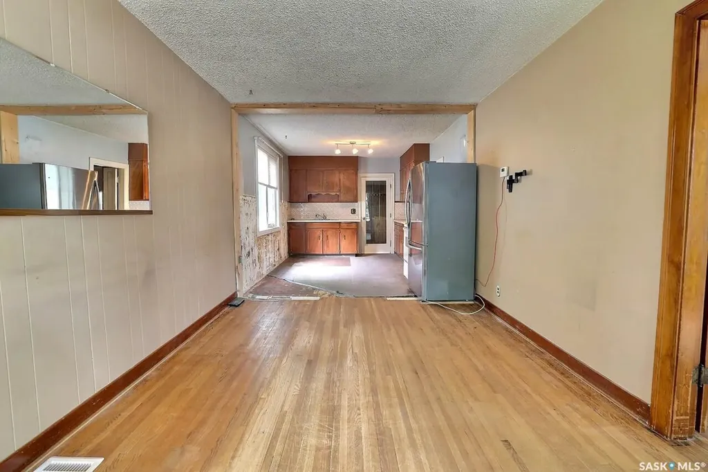 2236 Mackay Street Regina SK S4N 2S8