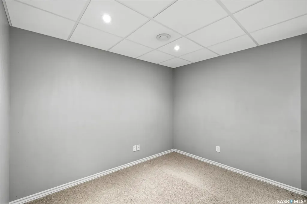 105 Lynd Crescent Saskatoon SK S7T 0C3
