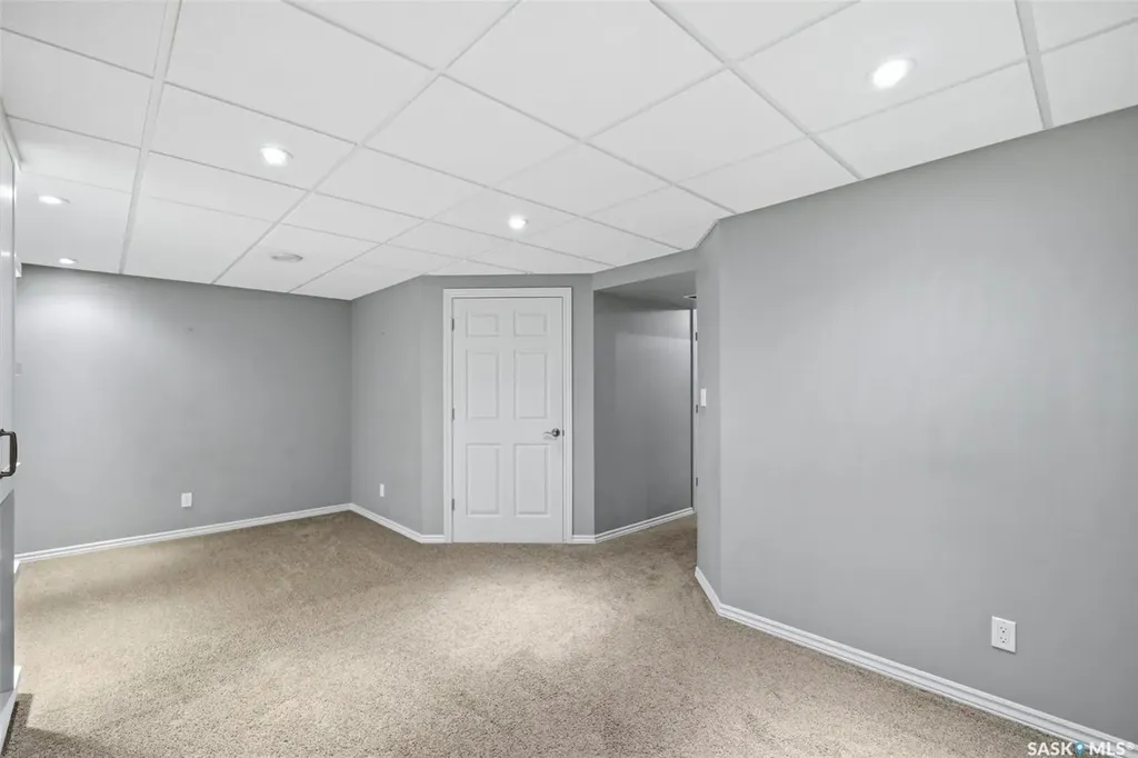 105 Lynd Crescent Saskatoon SK S7T 0C3
