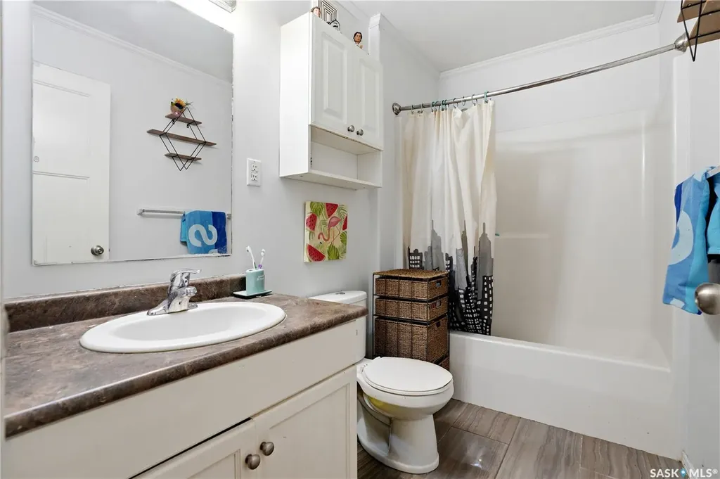 1022 Hampton Circle Saskatoon SK S7R 0K3