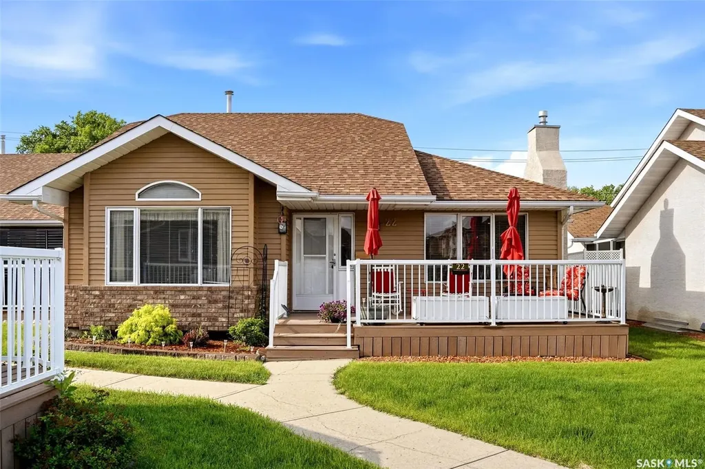 22 Kensington Crescent Regina SK S4S 7G6