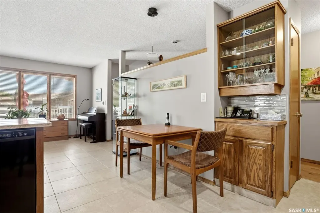 22 Kensington Crescent Regina SK S4S 7G6