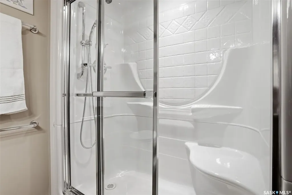 22 Kensington Crescent Regina SK S4S 7G6