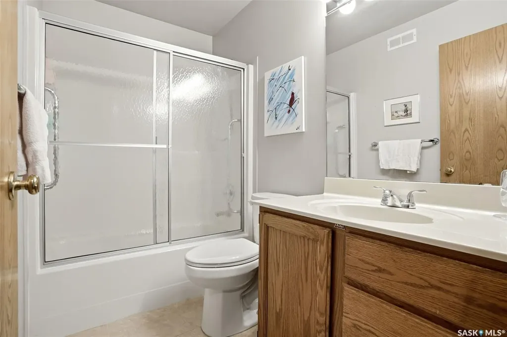 22 Kensington Crescent Regina SK S4S 7G6