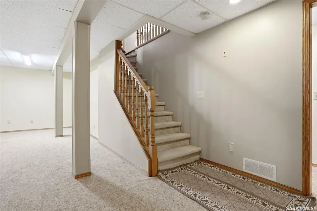 22 Kensington Crescent Regina SK S4S 7G6