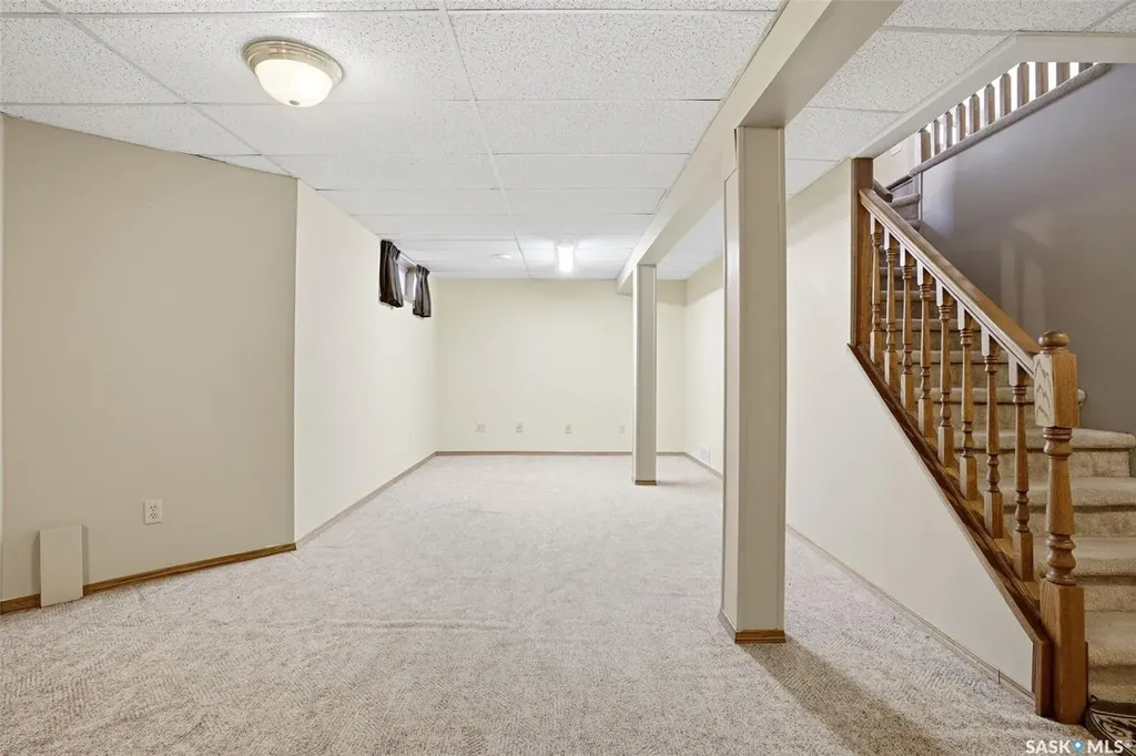 22 Kensington Crescent Regina SK S4S 7G6