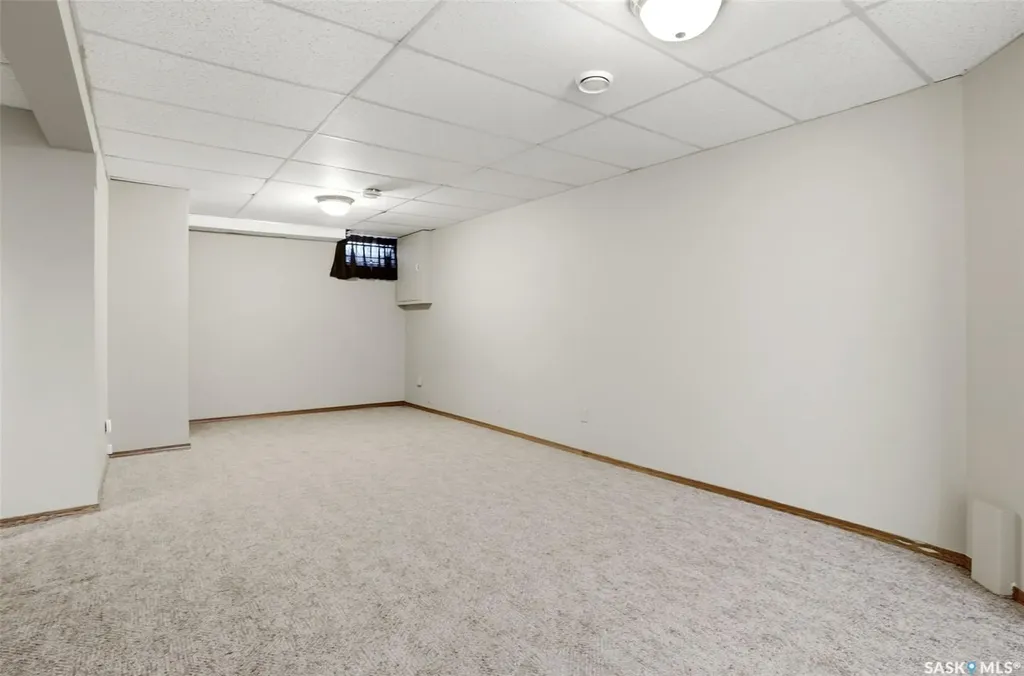 22 Kensington Crescent Regina SK S4S 7G6