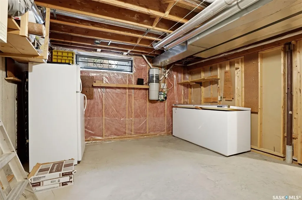 22 Kensington Crescent Regina SK S4S 7G6