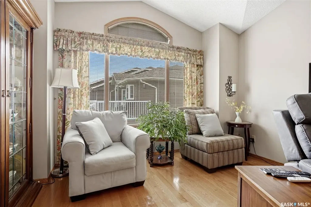 22 Kensington Crescent Regina SK S4S 7G6