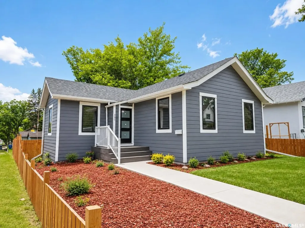301 J Avenue N Saskatoon SK S7K 2K1