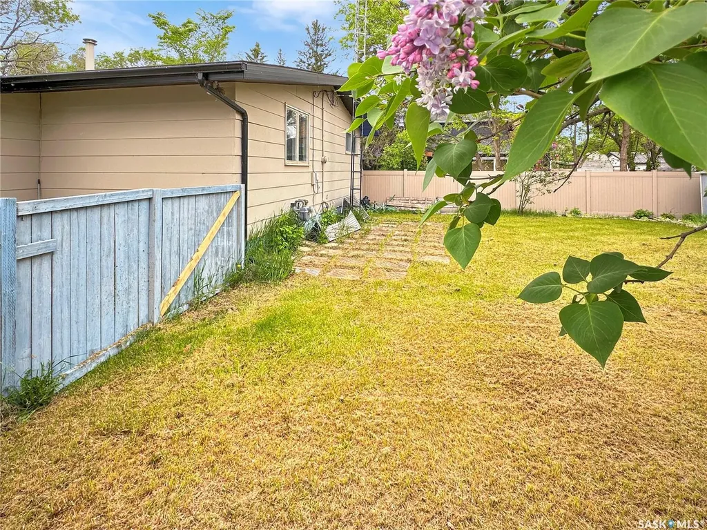 208 Lorne Street Cupar SK S0G 0Y0