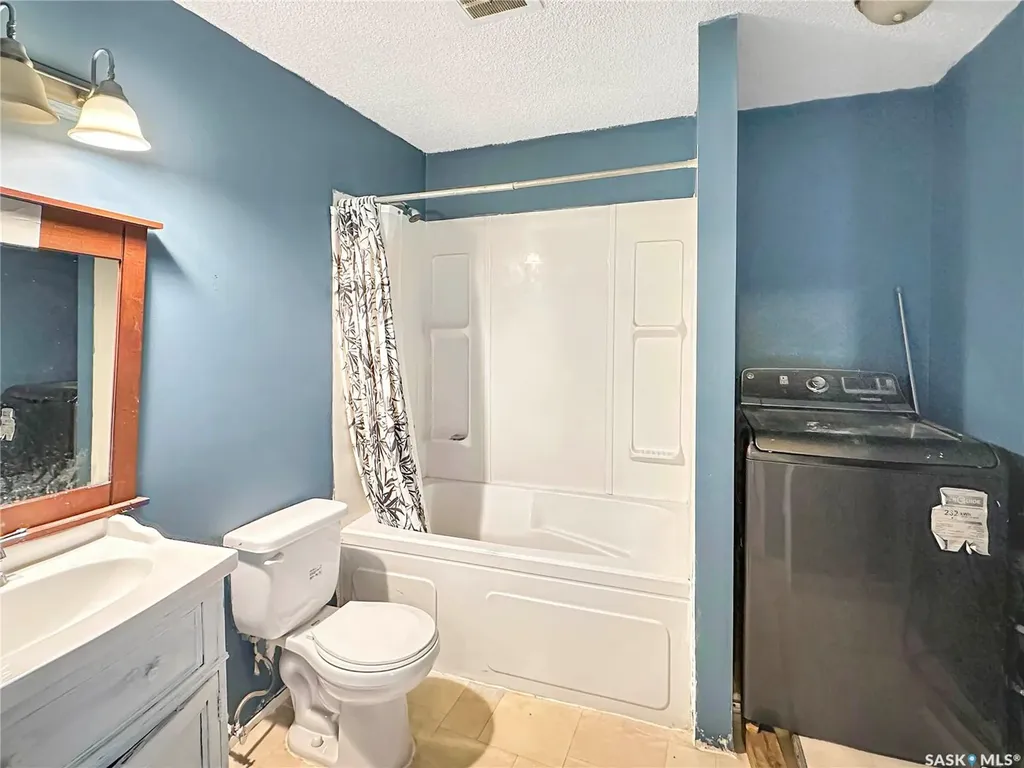 208 Lorne Street Cupar SK S0G 0Y0