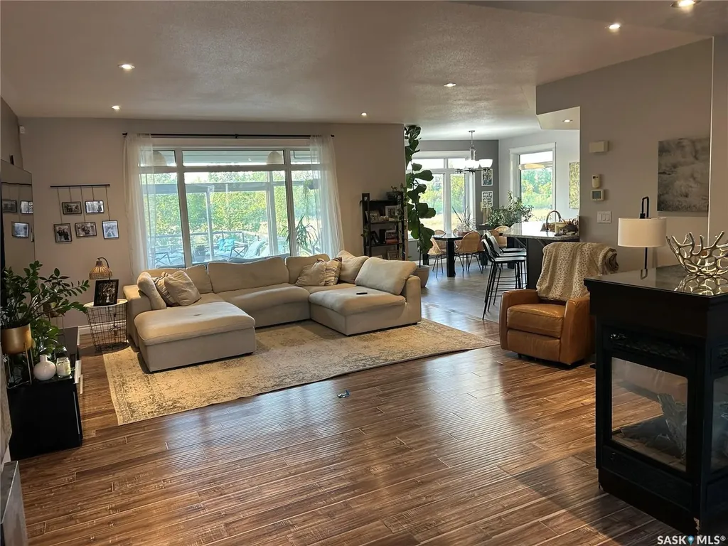 1451 1st Avenue NW Weyburn SK S4H 3E3