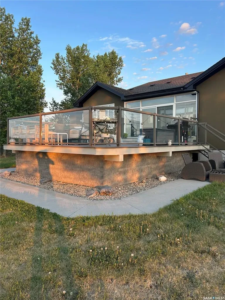 1451 1st Avenue NW Weyburn SK S4H 3E3