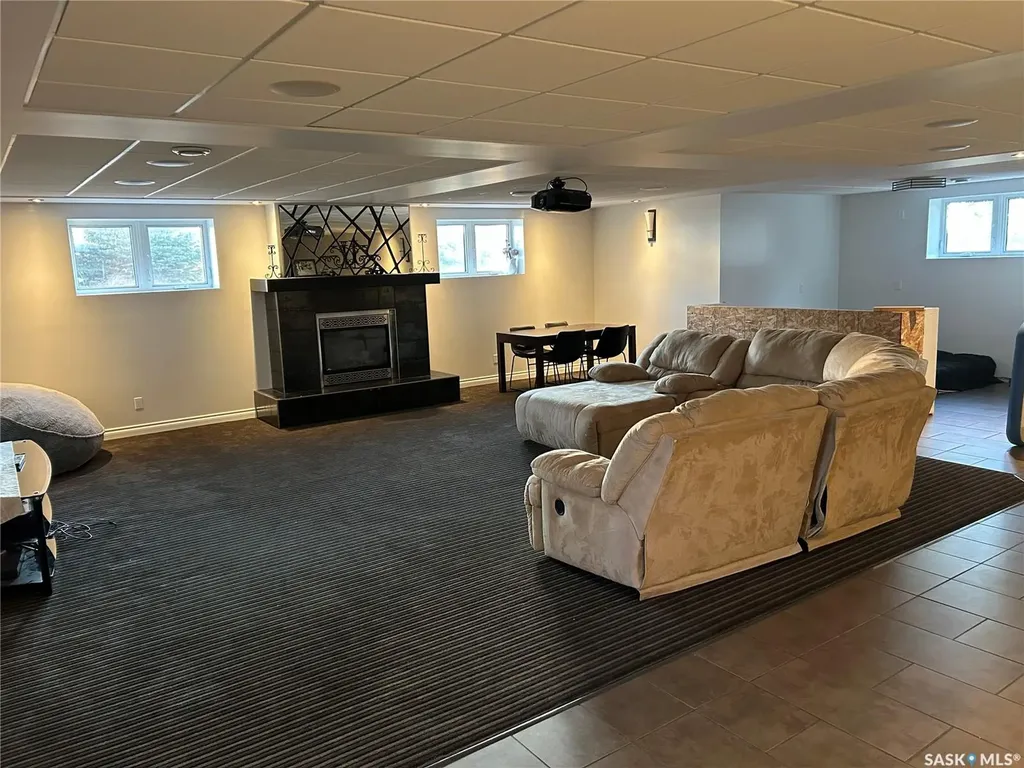 1451 1st Avenue NW Weyburn SK S4H 3E3