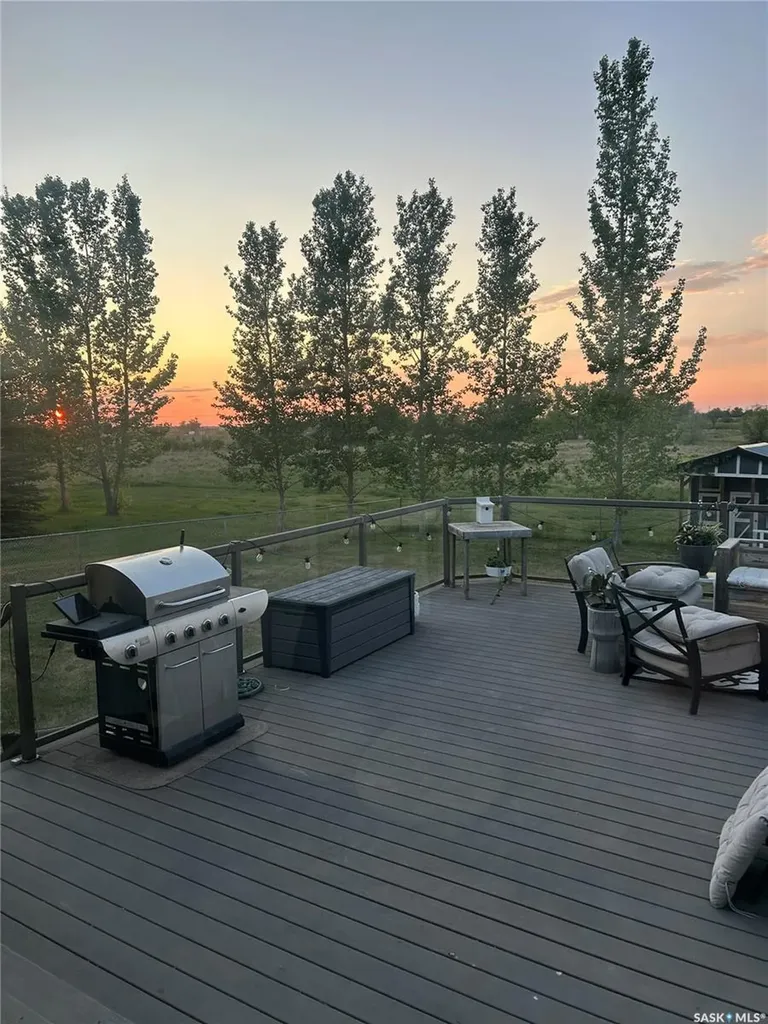 1451 1st Avenue NW Weyburn SK S4H 3E3
