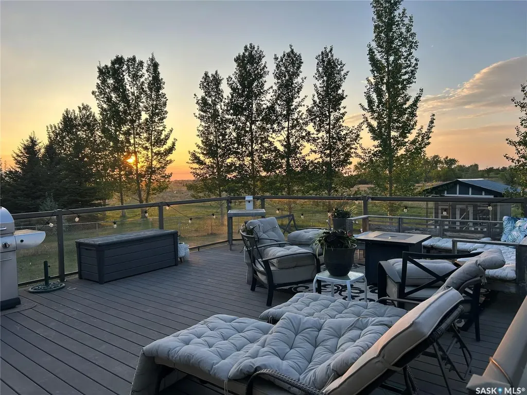 1451 1st Avenue NW Weyburn SK S4H 3E3