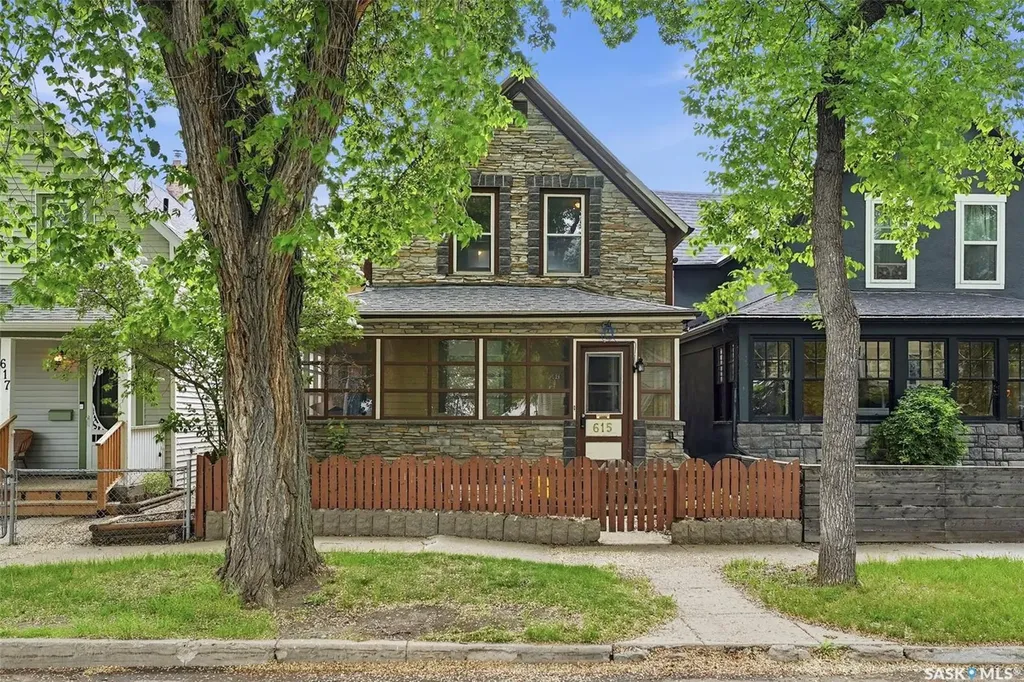 615 G Avenue S Saskatoon SK S7M 1V8
