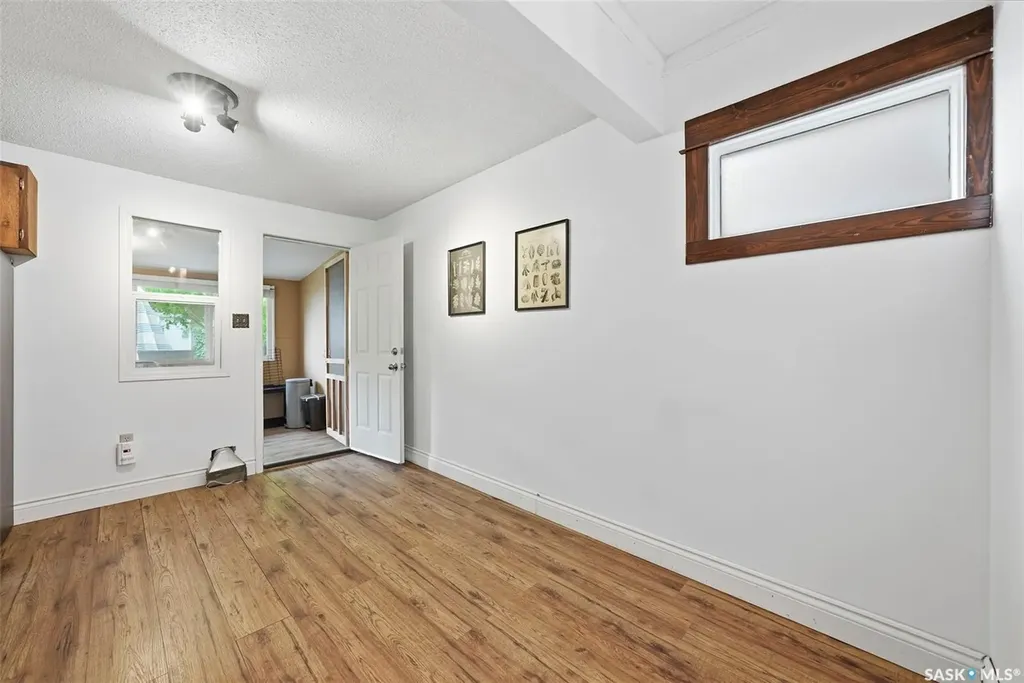615 G Avenue S Saskatoon SK S7M 1V8