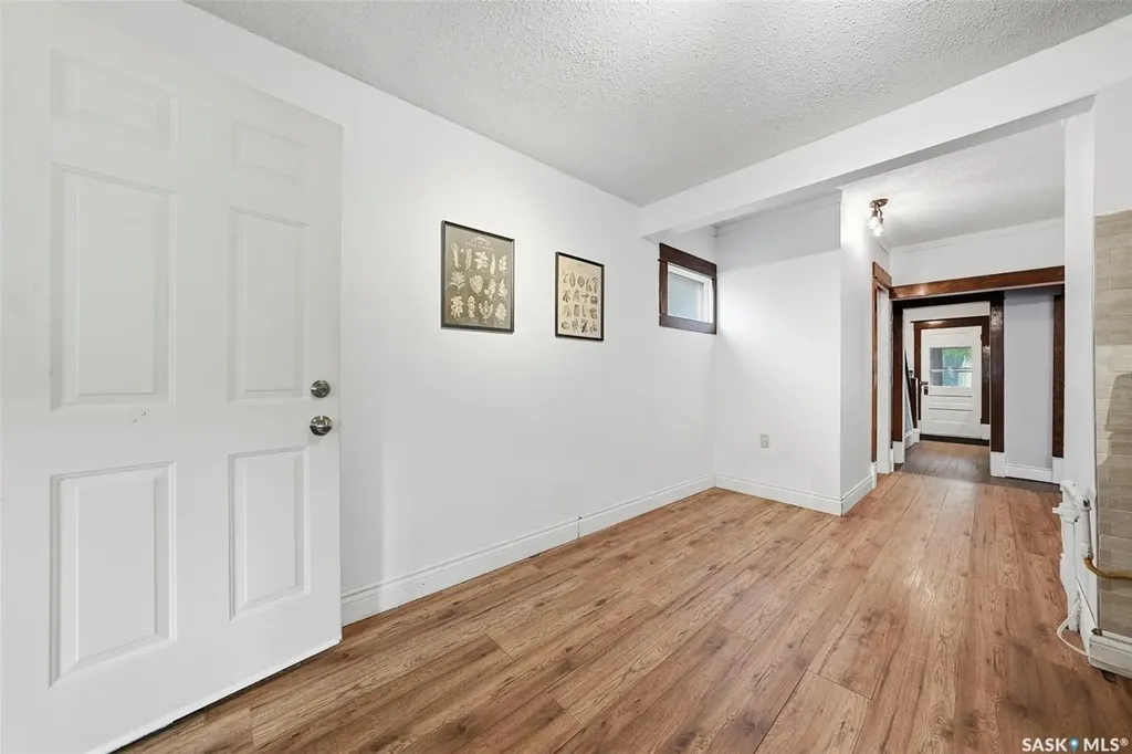 615 G Avenue S Saskatoon SK S7M 1V8