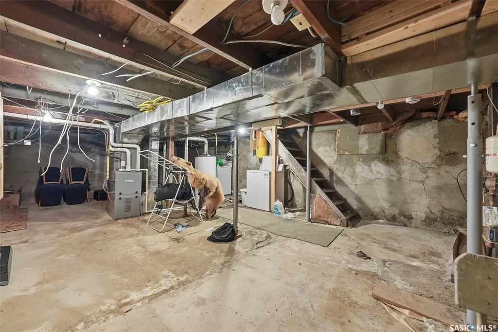 615 G Avenue S Saskatoon SK S7M 1V8