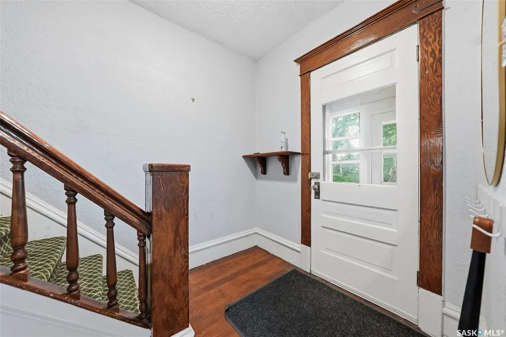 615 G Avenue S Saskatoon SK S7M 1V8