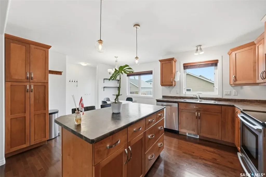 1227 Willowgrove Court Saskatoon SK S7W 0A8