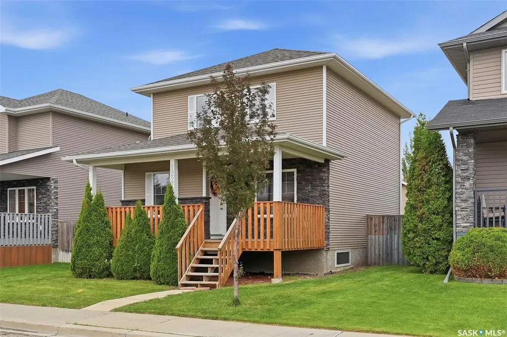 1227 Willowgrove Court Saskatoon SK S7W 0A8
